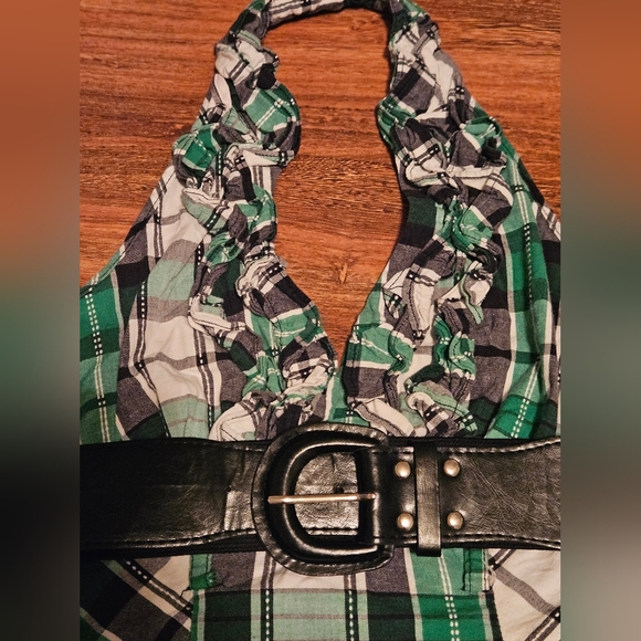 Green top - Picture 2 of 3